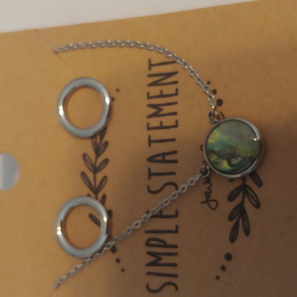 Simple Statement jewelry set necklace and earrings NWT - Picture 2 of 2